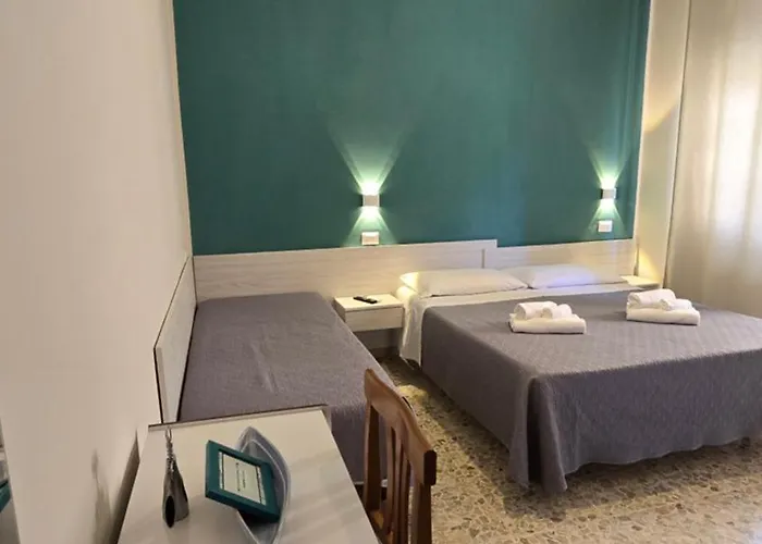 Ad Un Passo Dal Mare Alojamento de Acomodação e Pequeno-almoço 4*