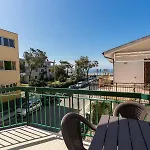 Ad Un Passo Dal Mare Bed & Breakfast 4*