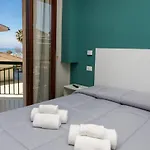 Bed & Breakfast Ad Un Passo Dal Mare 4*