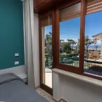Bed & Breakfast Ad Un Passo Dal Mare 4*