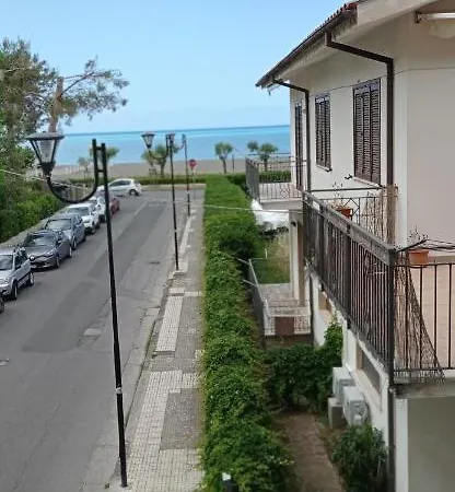 Ad Un Passo Dal Mare פראייה א מארה