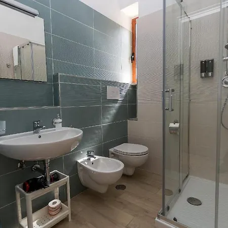 Ad Un Passo Dal Mare Bed & Breakfast *