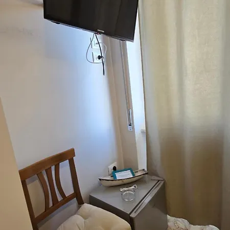 Ad Un Passo Dal Mare Alojamento de Acomodação e Pequeno-almoço 4*