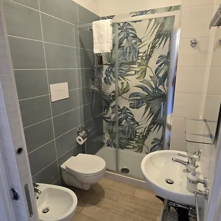 B&B Ad Un Passo Dal Mare 4*