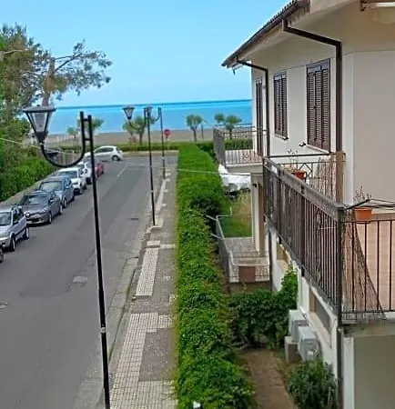 Ad Un Passo Dal Mare