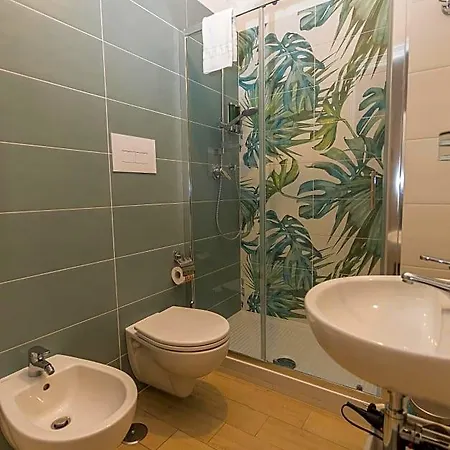 Ad Un Passo Dal Mare Alojamento de Acomodação e Pequeno-almoço 4*